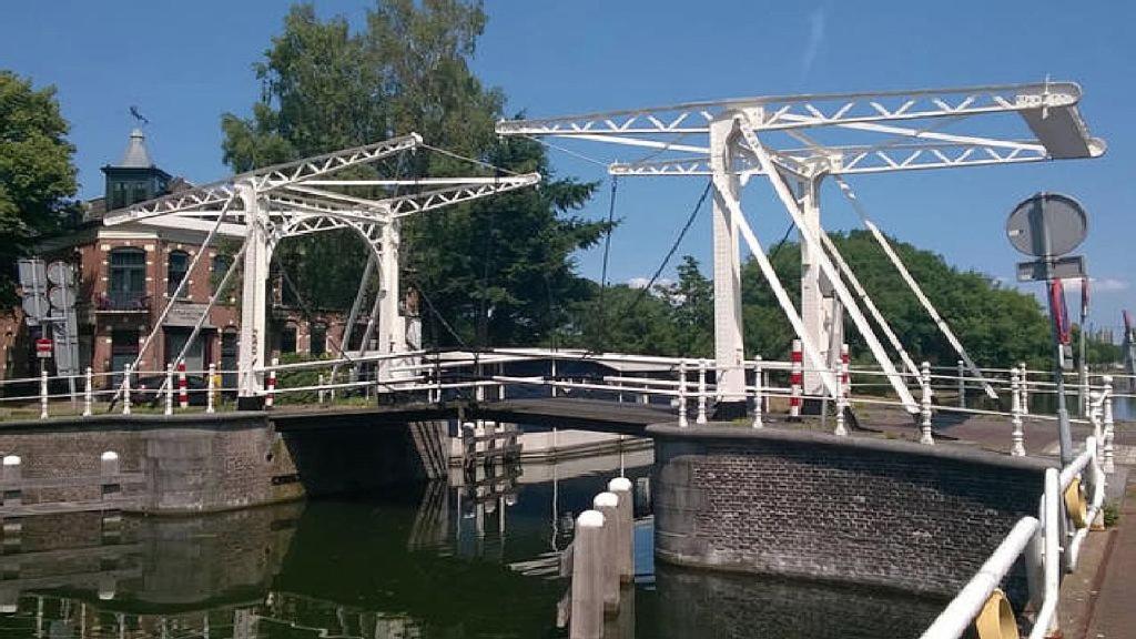 Benedenverdieping In Woonboot Met Tuinterras Utrecht Dış mekan fotoğraf